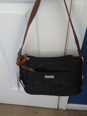 Stone Mountain Black Crossbody Bag with Silver Logo Plate